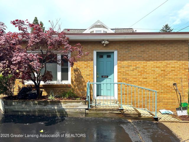 415 W Grand River Avenue, East Lansing, MI 48823