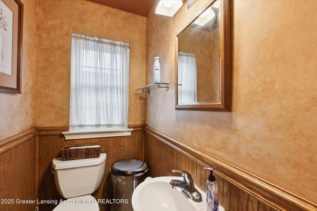 415 W Grand River Avenue, East Lansing, MI 48823