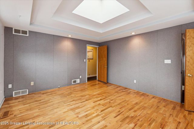 415 W Grand River Avenue, East Lansing, MI 48823