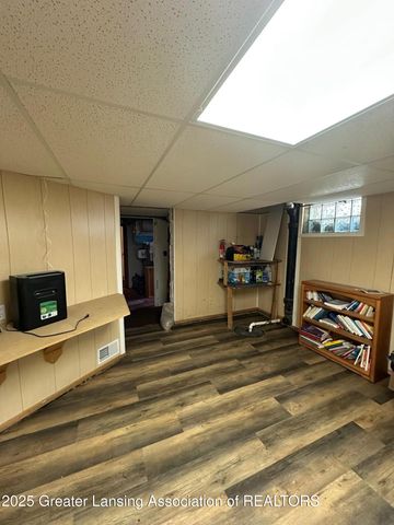 415 W Grand River Avenue, East Lansing, MI 48823