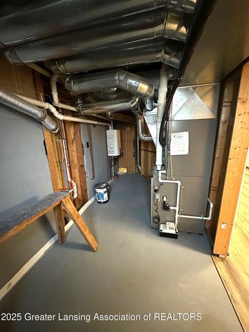 415 W Grand River Avenue, East Lansing, MI 48823