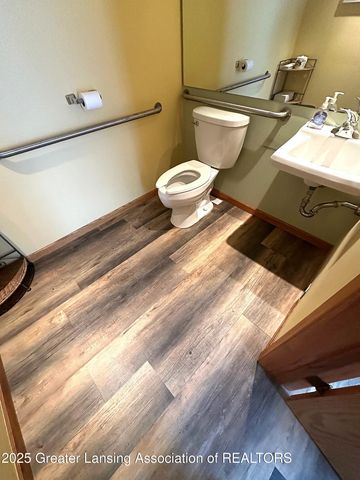 415 W Grand River Avenue, East Lansing, MI 48823