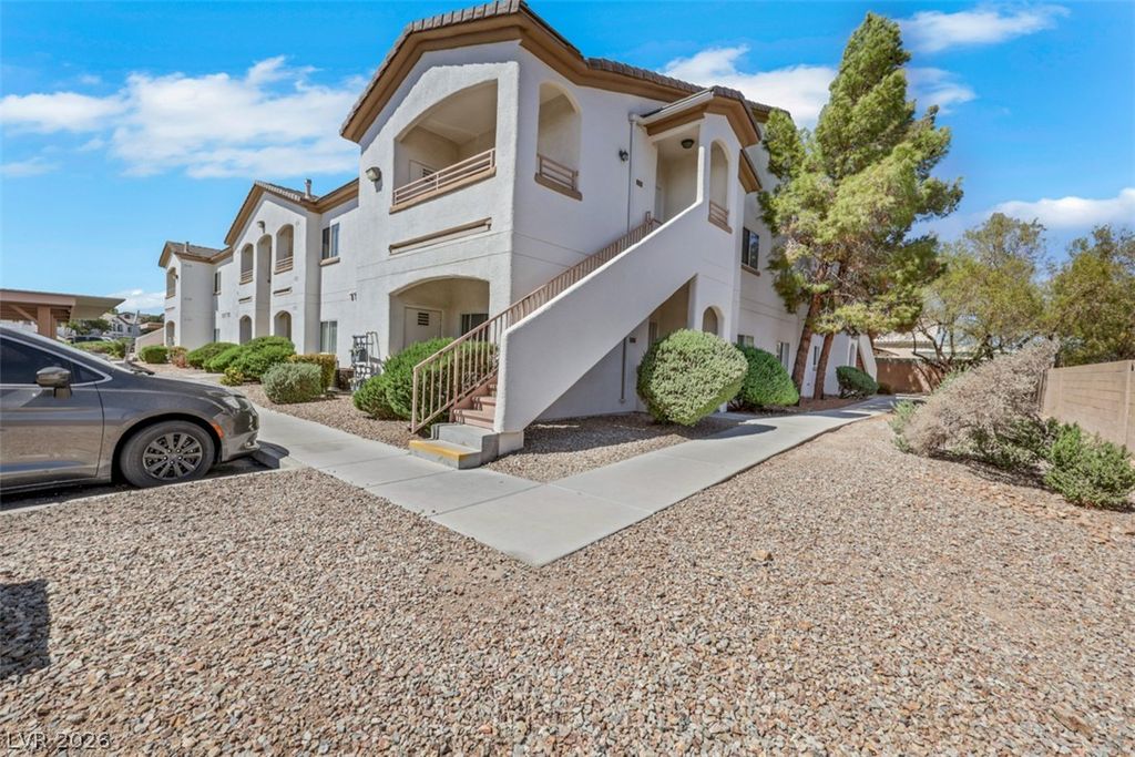 5650 East Sahara Avenue 2017, Las Vegas, NV 89142 — exterior