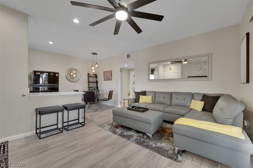 5650 East Sahara Avenue 2017, Las Vegas, NV 89142 — photo 5