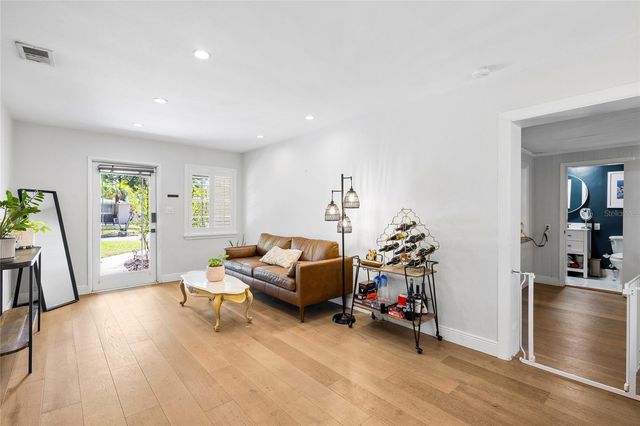 4303 S CAMERON AVENUE, Tampa, FL 33611