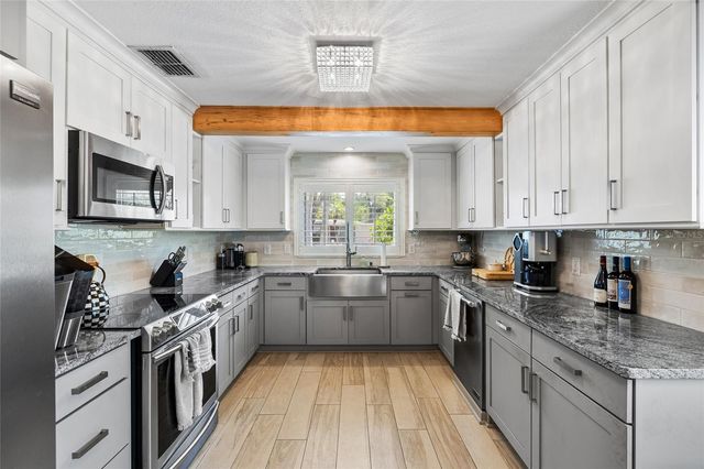 4303 S CAMERON AVENUE, Tampa, FL 33611