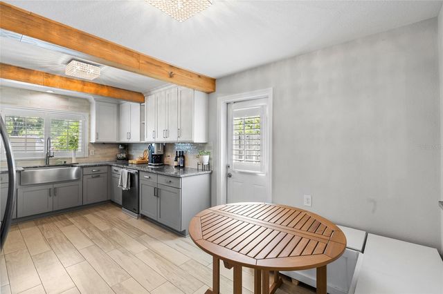 4303 S CAMERON AVENUE, Tampa, FL 33611