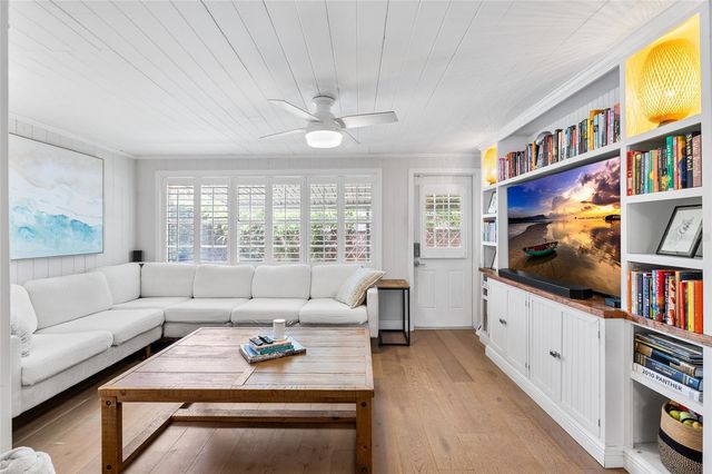 4303 S CAMERON AVENUE, Tampa, FL 33611