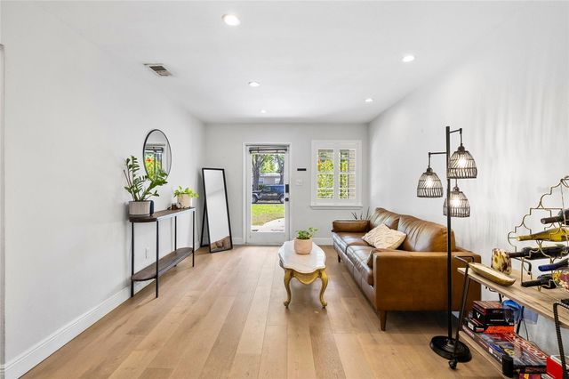 4303 S CAMERON AVENUE, Tampa, FL 33611