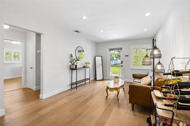 4303 S CAMERON AVENUE, Tampa, FL 33611