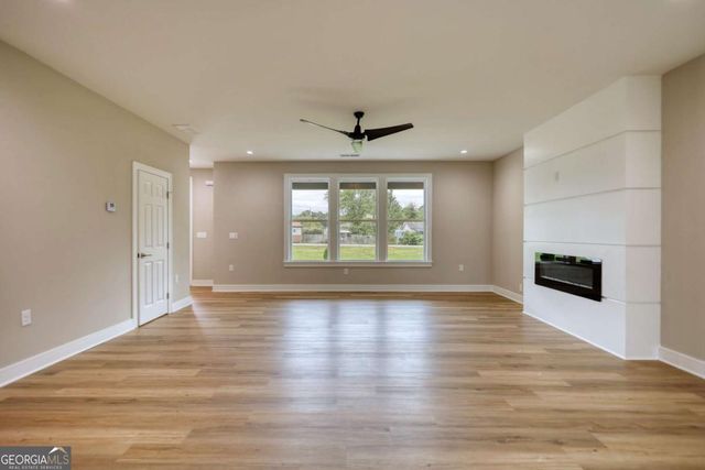 155 Skyland Drive E, Locust Grove, GA 30248