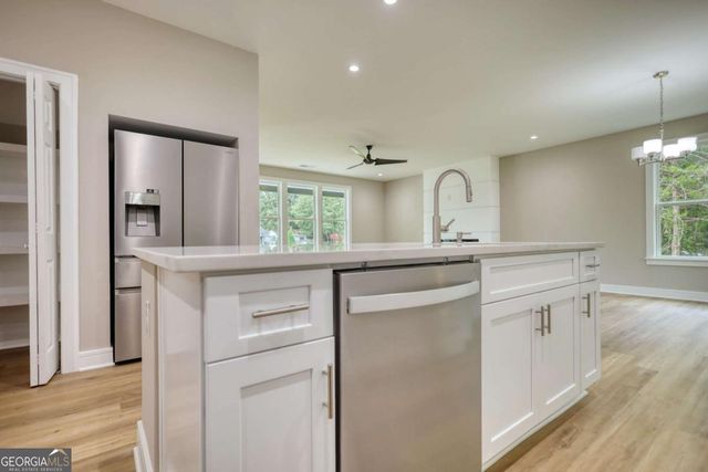 155 Skyland Drive E, Locust Grove, GA 30248
