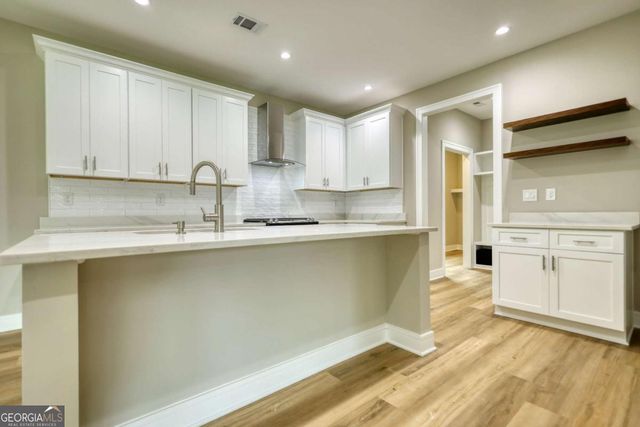 155 Skyland Drive E, Locust Grove, GA 30248