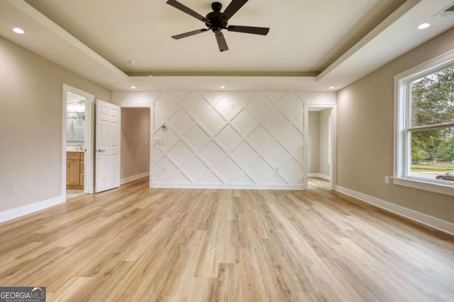 155 Skyland Drive E, Locust Grove, GA 30248