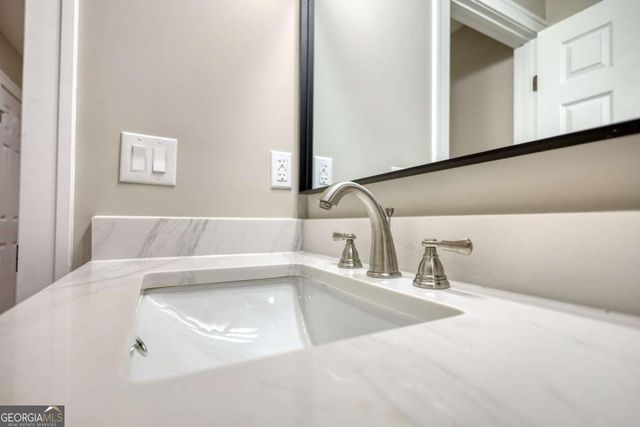 155 Skyland Drive E, Locust Grove, GA 30248