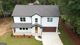 155 Skyland Drive E, Locust Grove, GA 30248