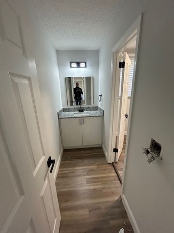 7 McKendree Cir, Hermitage, TN 37076