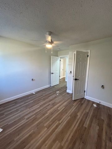 7 McKendree Cir, Hermitage, TN 37076