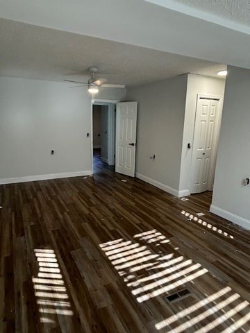 7 McKendree Cir, Hermitage, TN 37076