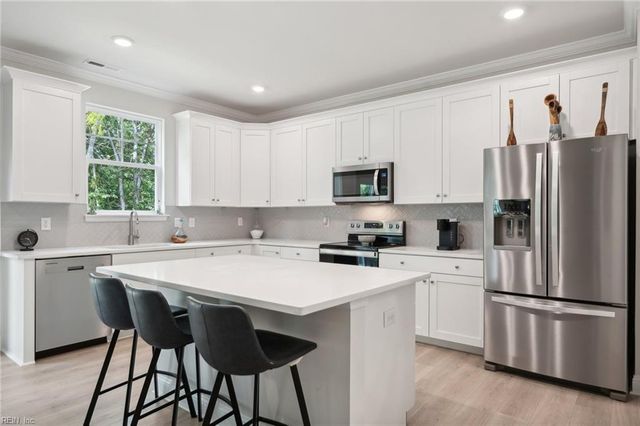 110 Gallop WAY, Yorktown, VA 23690