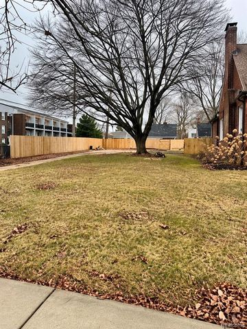 115 N Blair, Royal Oak, MI 48067