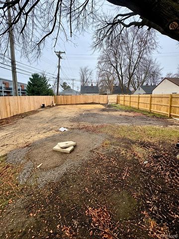 115 N Blair, Royal Oak, MI 48067