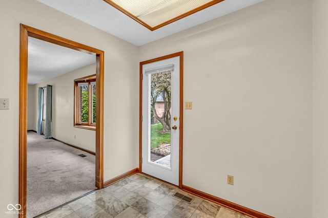 1281 E Holiday Lane 16, Brownsburg, IN 46112