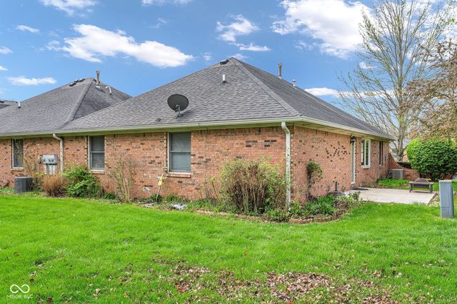 1281 E Holiday Lane 16, Brownsburg, IN 46112