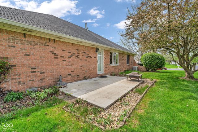 1281 E Holiday Lane 16, Brownsburg, IN 46112
