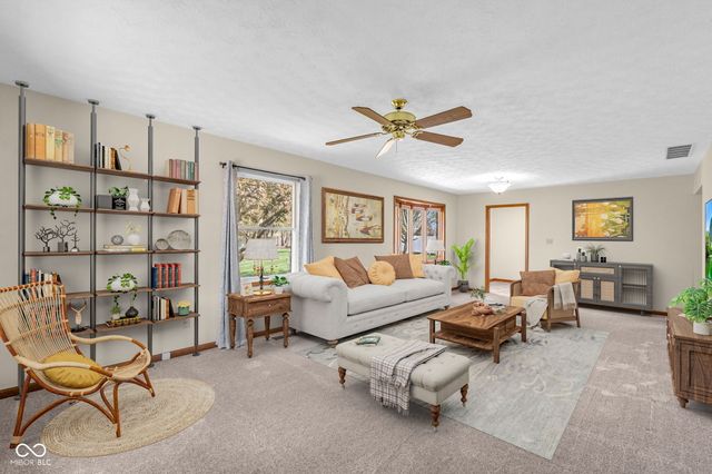 1281 E Holiday Lane 16, Brownsburg, IN 46112
