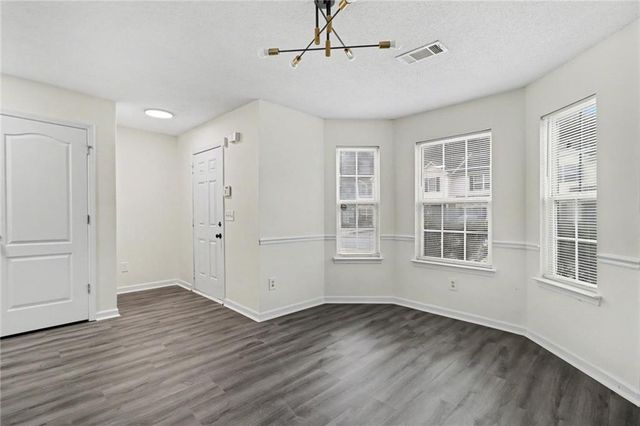 6865 Mountain Circle, Riverdale, GA 30274