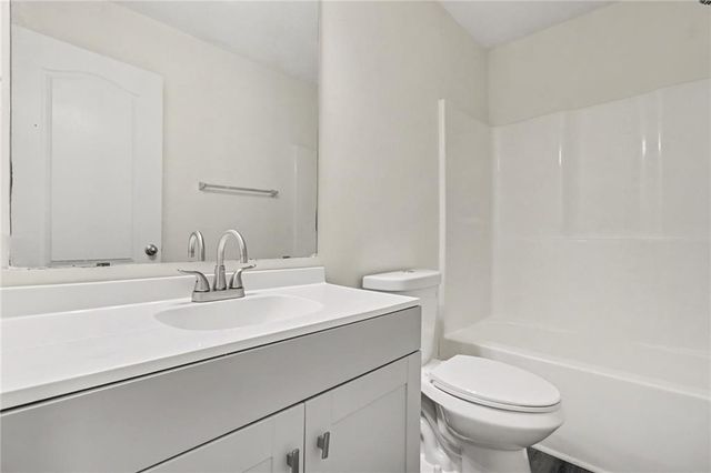 6865 Mountain Circle, Riverdale, GA 30274