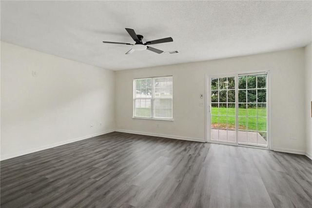 6865 Mountain Circle, Riverdale, GA 30274