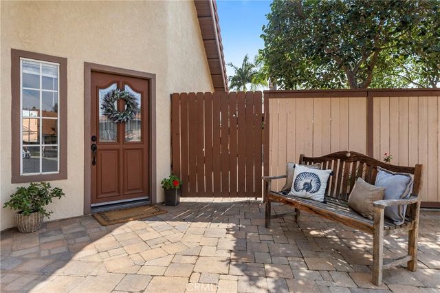 2 Via Maya, Rancho Santa Margarita, CA 92688