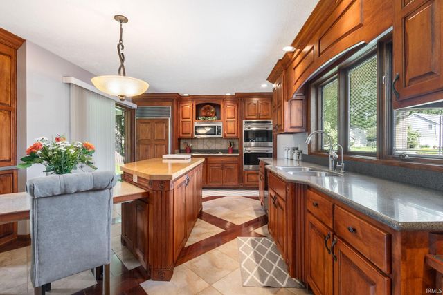 23590 Cedar Knoll Circle, Elkhart, IN 46516