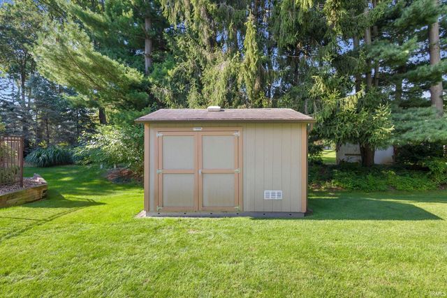23590 Cedar Knoll Circle, Elkhart, IN 46516