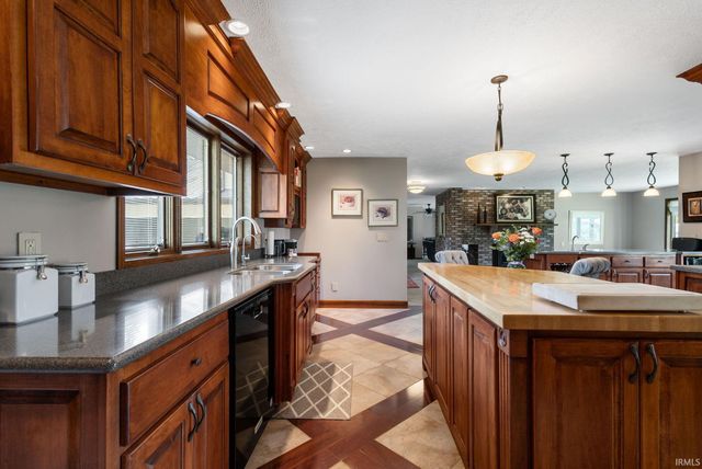 23590 Cedar Knoll Circle, Elkhart, IN 46516