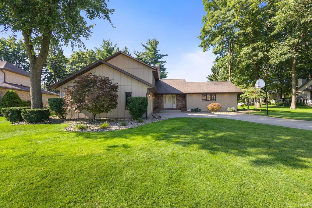 23590 Cedar Knoll Circle, Elkhart, IN 46516