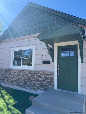 716 RUSSELL AVE, Cheyenne, WY 82007