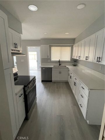 26090 Port Rush Drive, Menifee, CA 92586