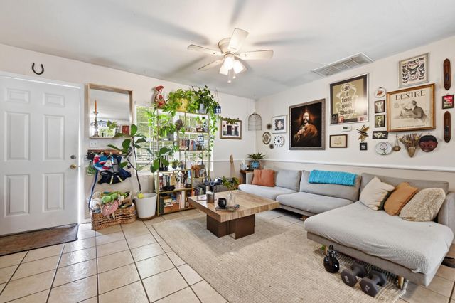 4910 Suburban DR, Austin, TX 78745