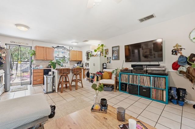 4910 Suburban DR, Austin, TX 78745