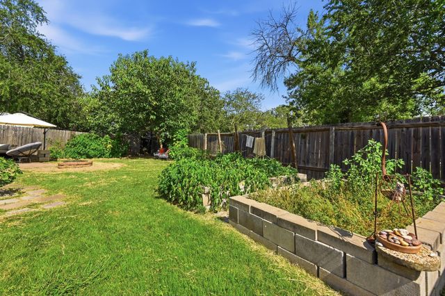 4910 Suburban DR, Austin, TX 78745