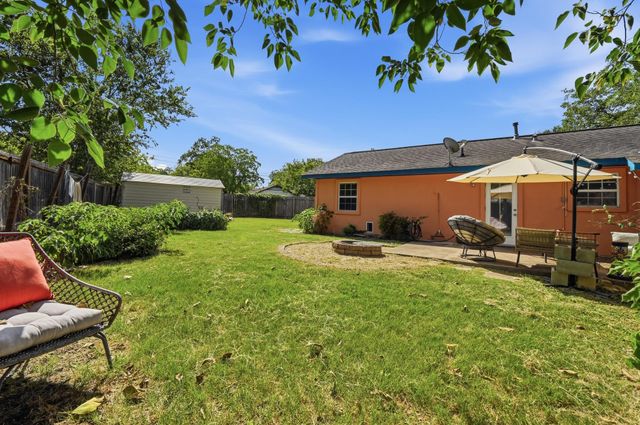 4910 Suburban DR, Austin, TX 78745