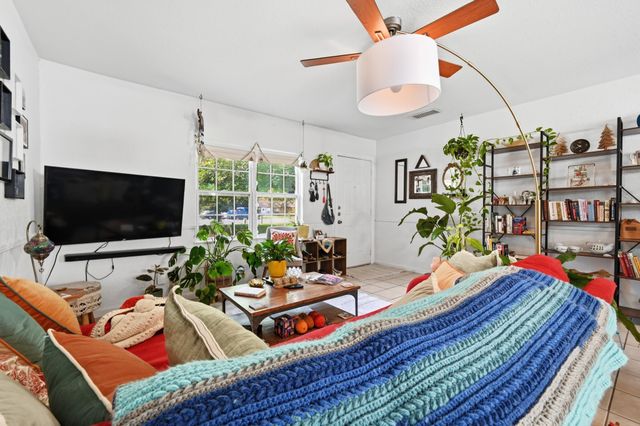 4910 Suburban DR, Austin, TX 78745