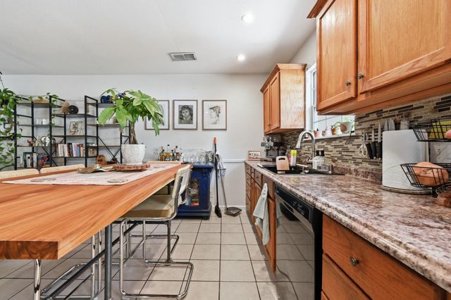 4910 Suburban DR, Austin, TX 78745