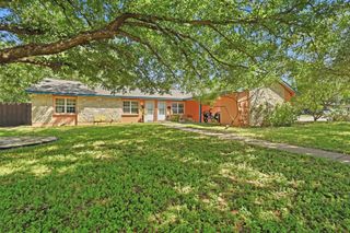 4910 Suburban DR, Austin, TX 78745