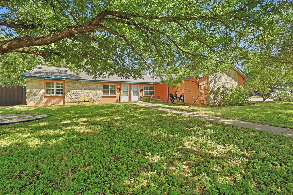 4910 Suburban DR, Austin, TX 78745