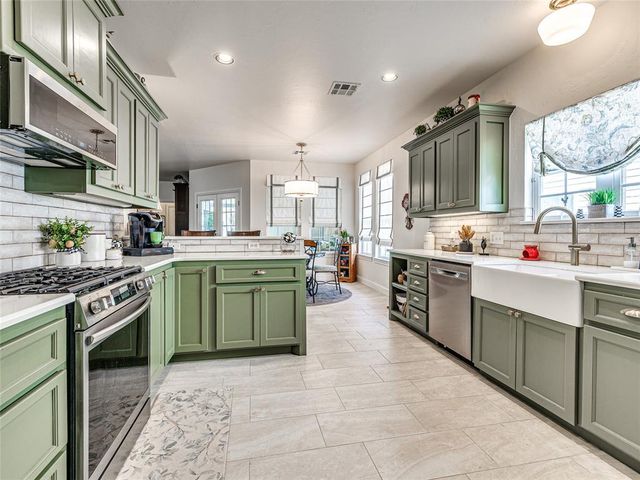 101 Chardonnay Lane, Norman, OK 73071