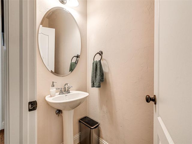 101 Chardonnay Lane, Norman, OK 73071